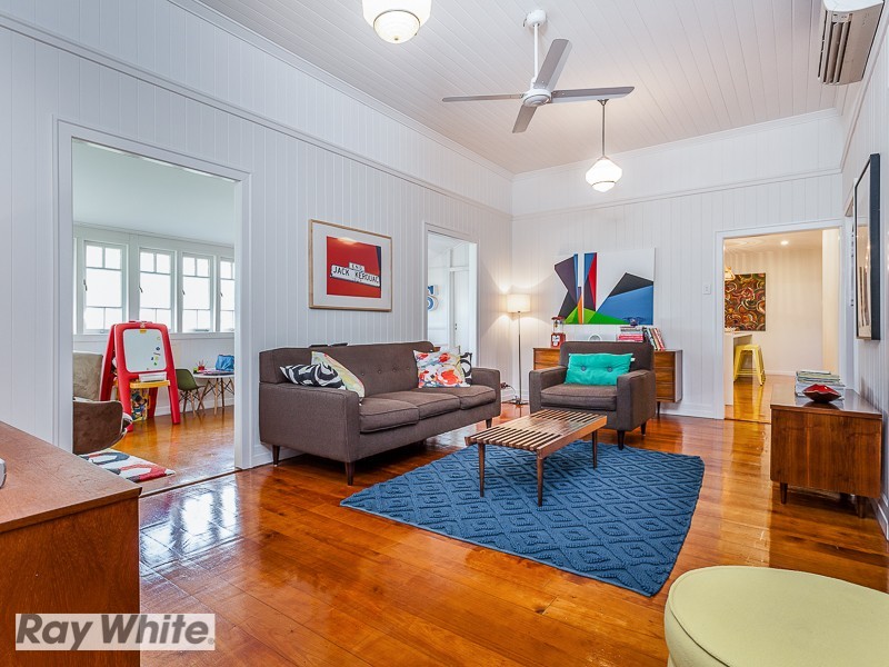 2 Zenith Avenue, Chermside QLD 4032