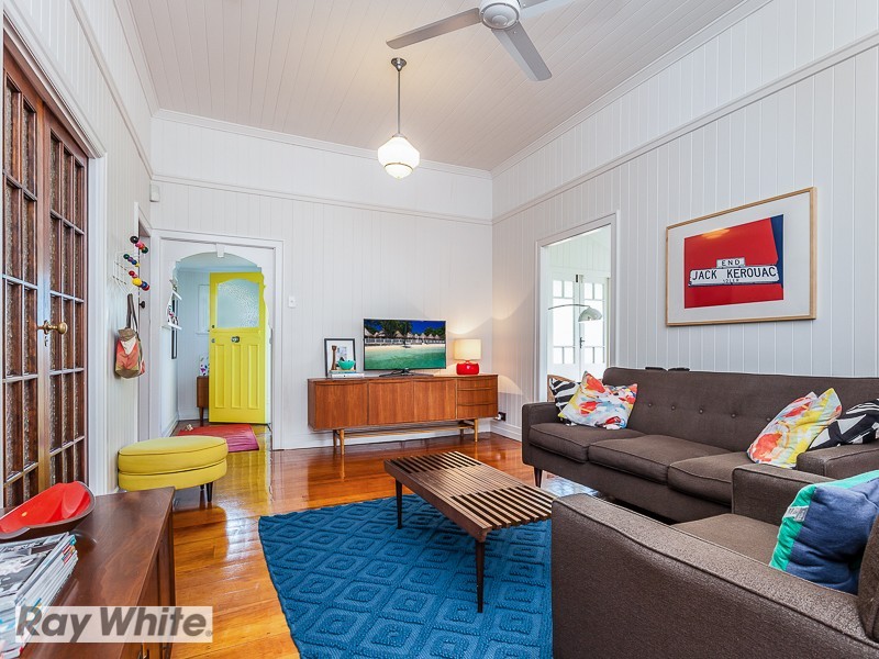 2 Zenith Avenue, Chermside QLD 4032