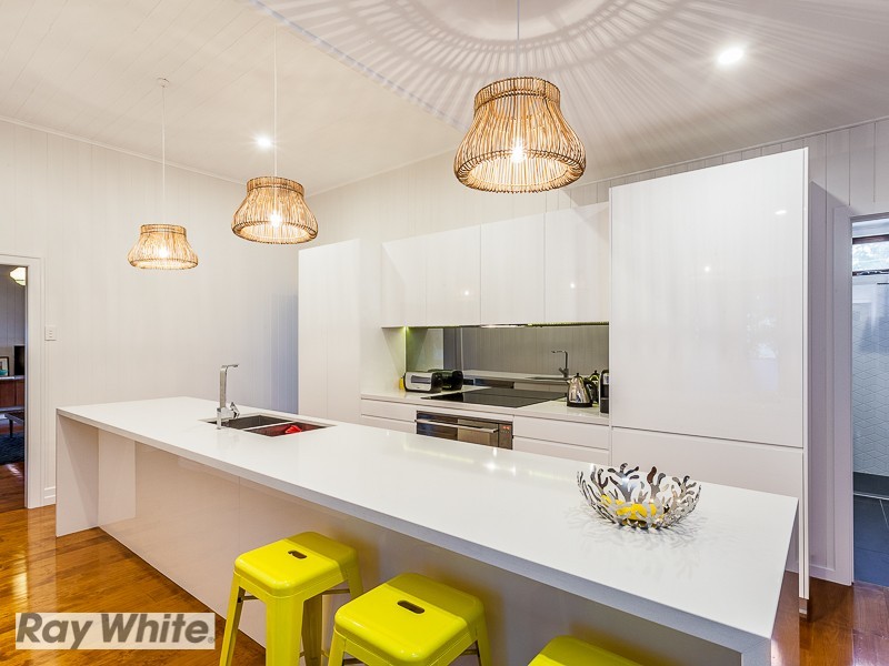 2 Zenith Avenue, Chermside QLD 4032