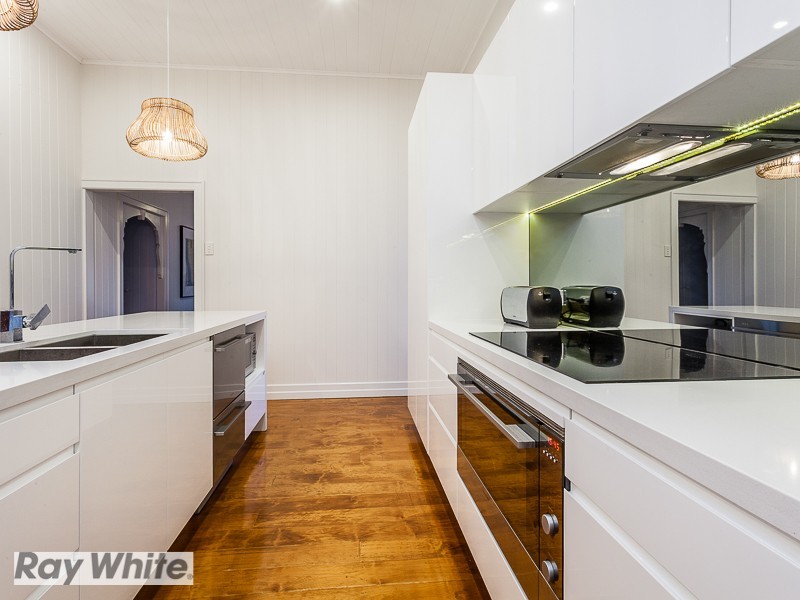 2 Zenith Avenue, Chermside QLD 4032