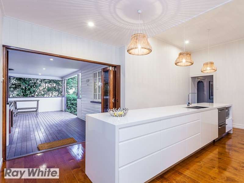 2 Zenith Avenue, Chermside QLD 4032