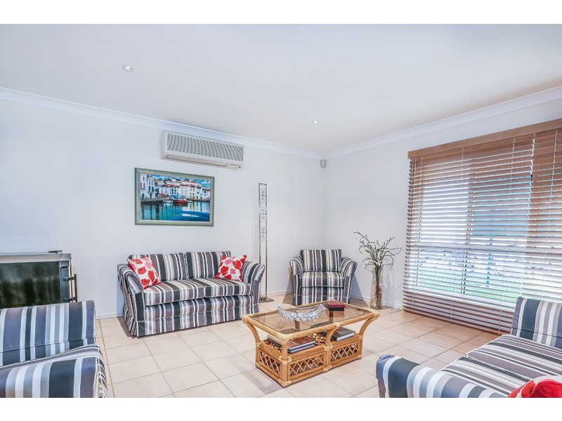 111 Galaxy Street, Bridgeman Downs QLD 4035