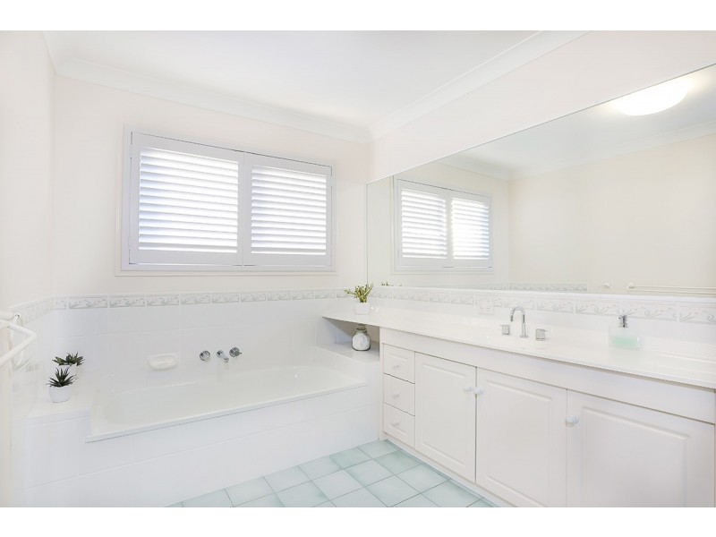 111 Galaxy Street, Bridgeman Downs QLD 4035