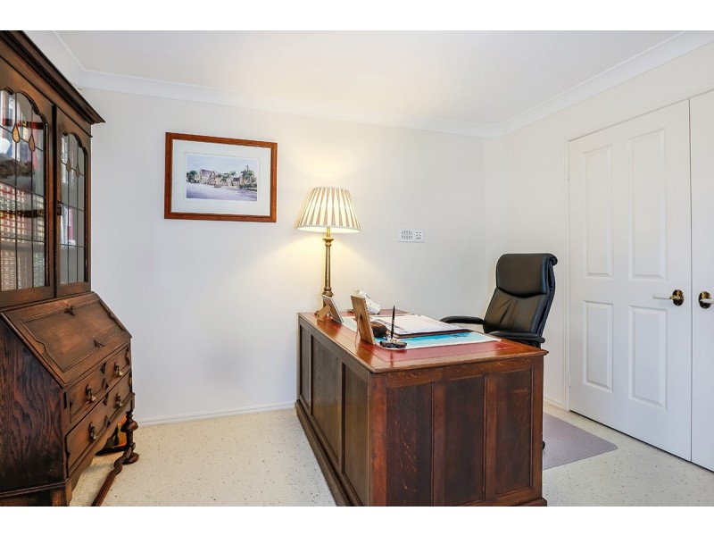 111 Galaxy Street, Bridgeman Downs QLD 4035