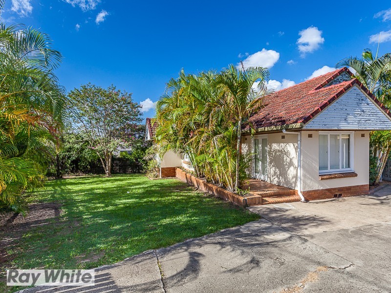 45 Hilltop Avenue, Chermside QLD 4032