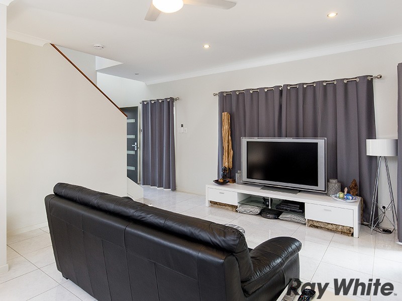 62 Merimbula Crescent, Fitzgibbon QLD 4018