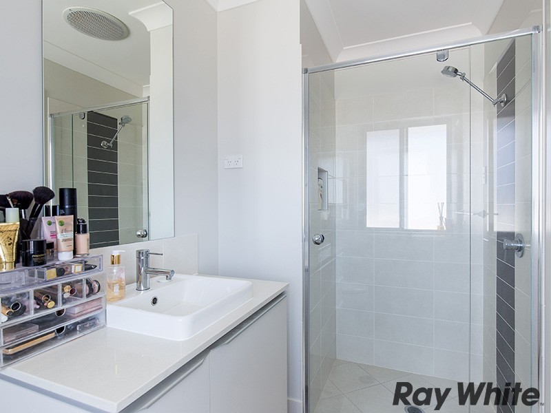 62 Merimbula Crescent, Fitzgibbon QLD 4018