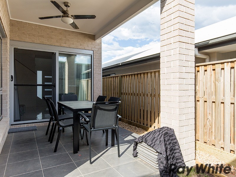 62 Merimbula Crescent, Fitzgibbon QLD 4018