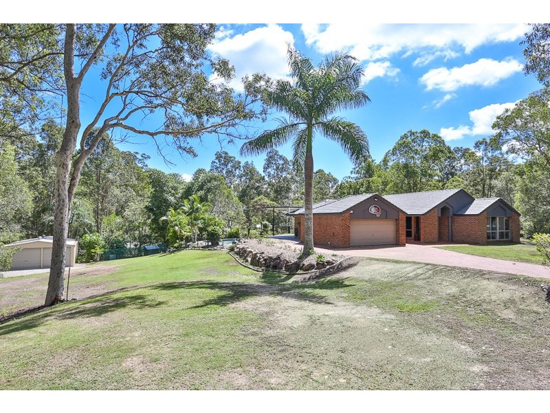 8 Heath Court, Cashmere QLD 4500