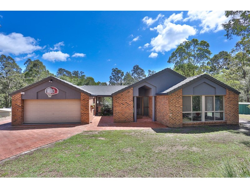 8 Heath Court, Cashmere QLD 4500