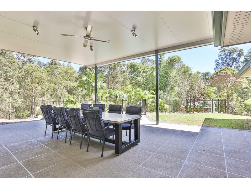 8 Heath Court, Cashmere QLD 4500