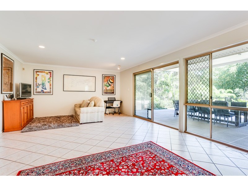 8 Heath Court, Cashmere QLD 4500