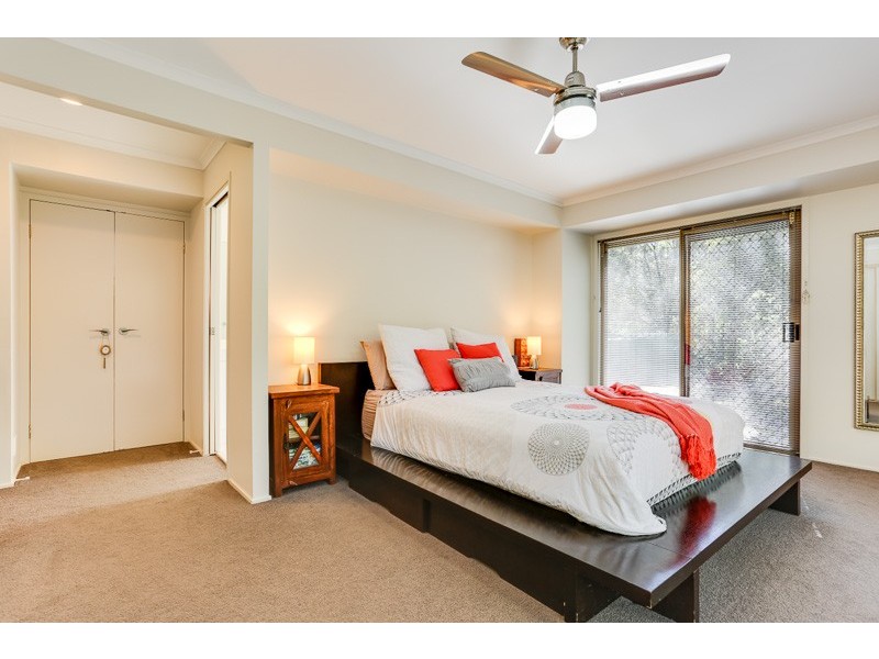 8 Heath Court, Cashmere QLD 4500