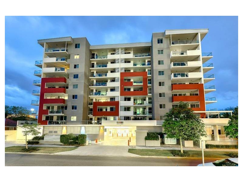 207/20 Playfield Street, Chermside QLD 4032