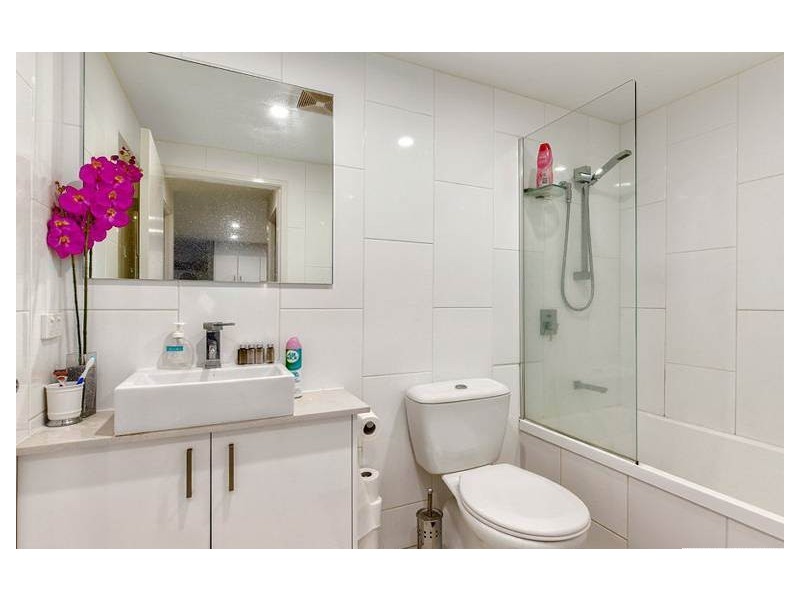 207/20 Playfield Street, Chermside QLD 4032