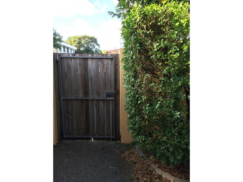 2/456 Hamilton Road, Chermside QLD 4032