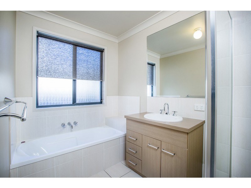 1 Waterlily Circuit, Carseldine QLD 4034