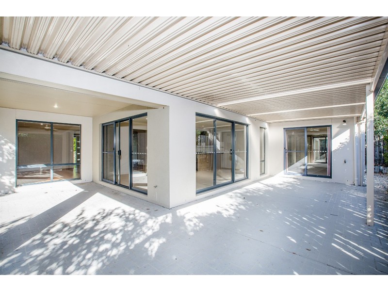 1 Waterlily Circuit, Carseldine QLD 4034