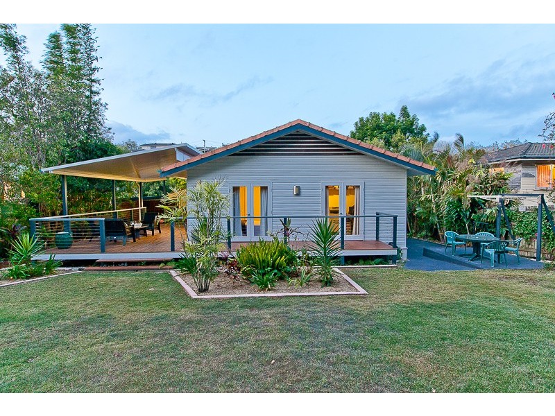 16 Glenhaven Street, Kedron QLD 4031