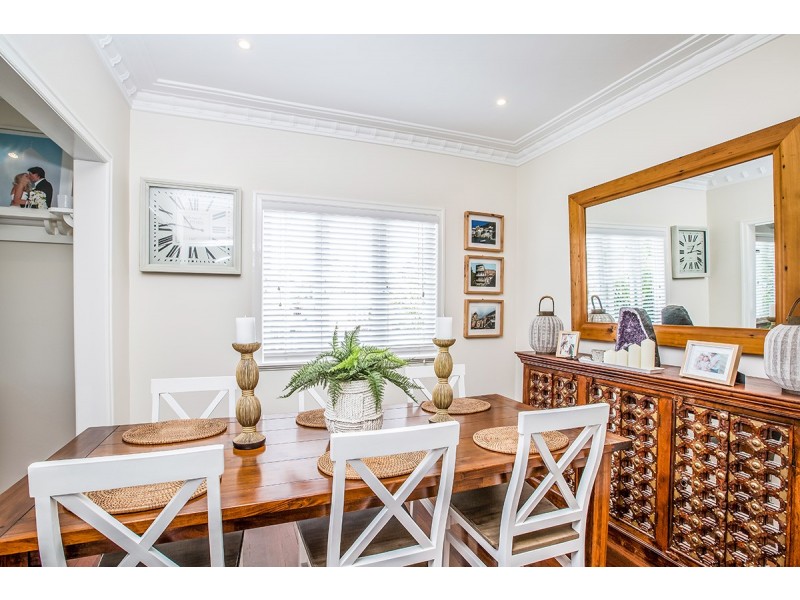 27 Chigwell Street, Wavell Heights QLD 4012