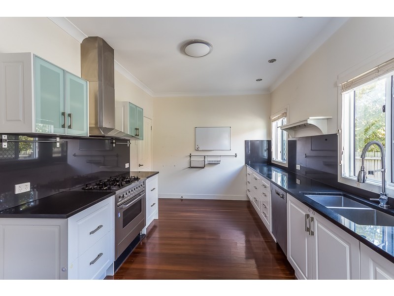 70 Miller Street, Chermside QLD 4032