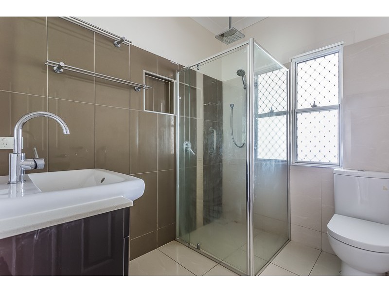 70 Miller Street, Chermside QLD 4032