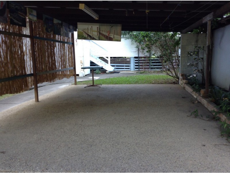 36 Playfield Street, Chermside QLD 4032