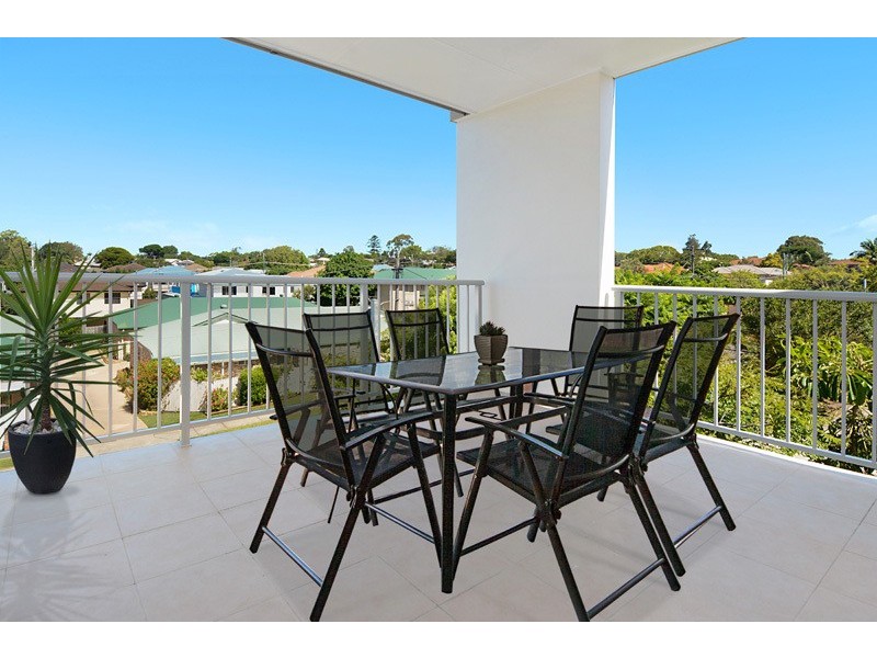 Unit 2 / 9 Greenbank Street, Chermside QLD 4032