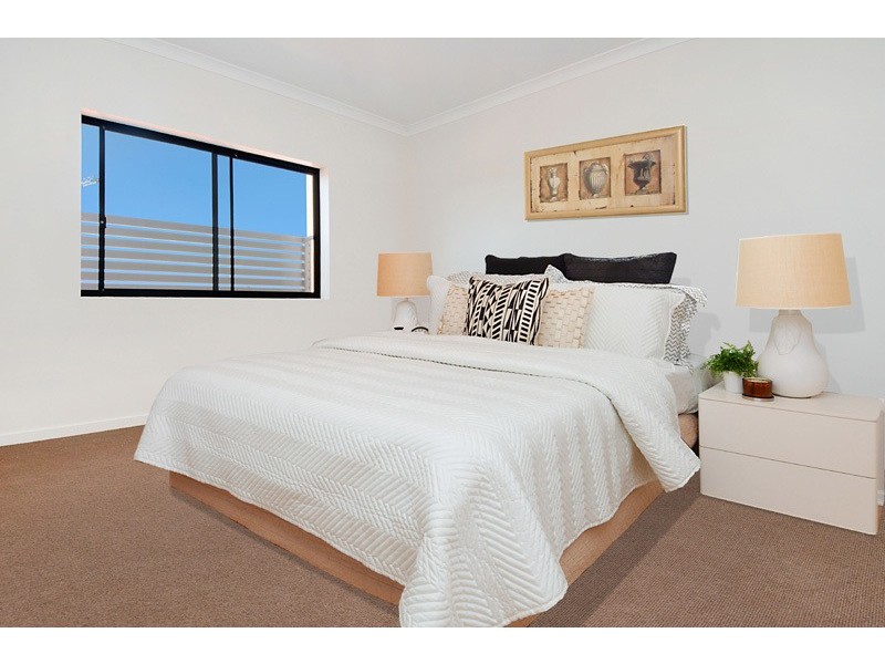 Unit 2 / 9 Greenbank Street, Chermside QLD 4032
