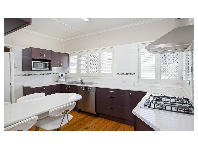 327 Hamilton Road, Chermside QLD 4032
