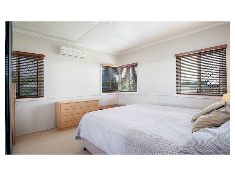 327 Hamilton Road, Chermside QLD 4032