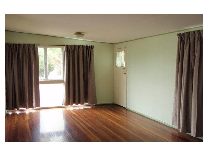 8 Backford Street, Chermside West QLD 4032