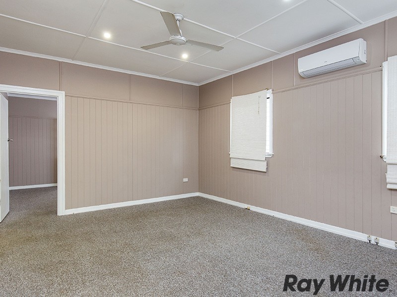 31 Arundal Street, Brighton QLD 4017