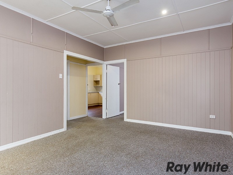 31 Arundal Street, Brighton QLD 4017