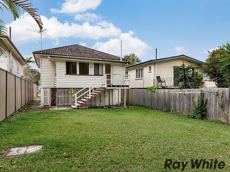 31 Arundal Street, Brighton QLD 4017