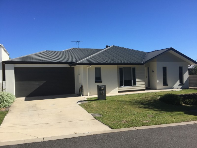 18 Hillside Circuit, Chermside West QLD 4032