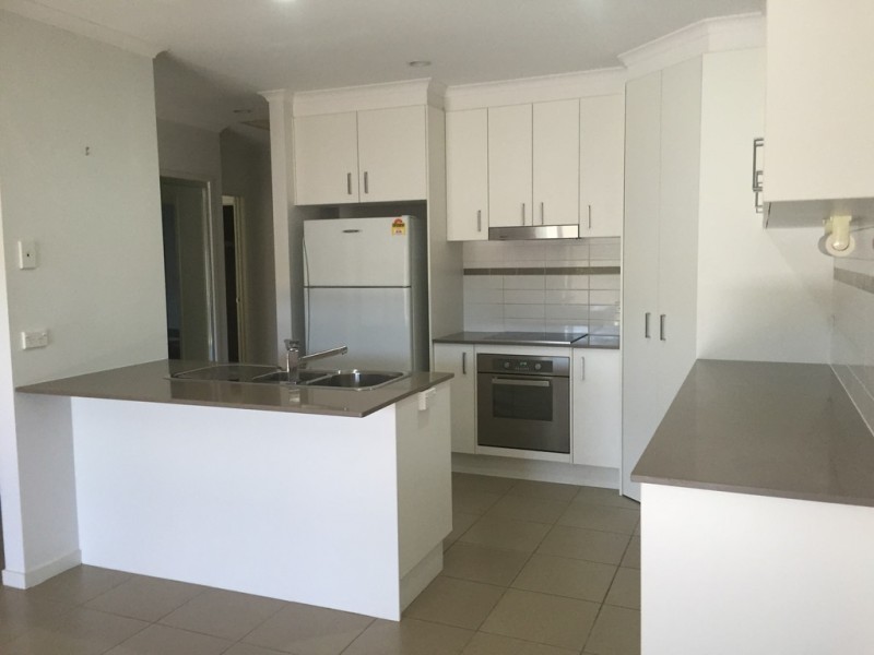 18 Hillside Circuit, Chermside West QLD 4032