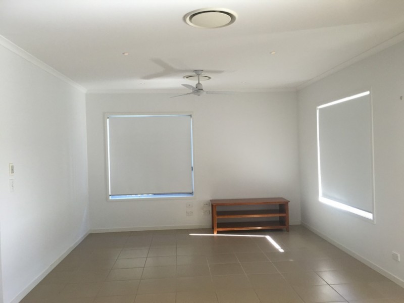 18 Hillside Circuit, Chermside West QLD 4032