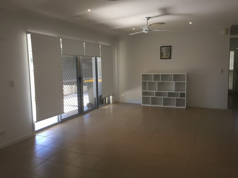 18 Hillside Circuit, Chermside West QLD 4032