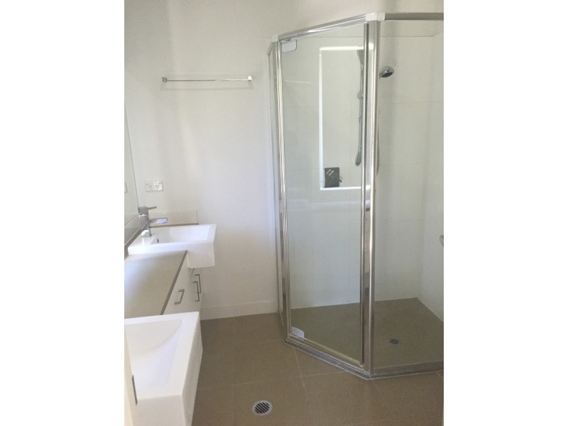 18 Hillside Circuit, Chermside West QLD 4032