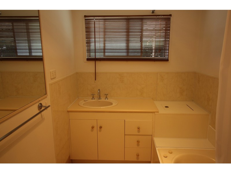 16 Waratah Street, Albany Creek QLD 4035