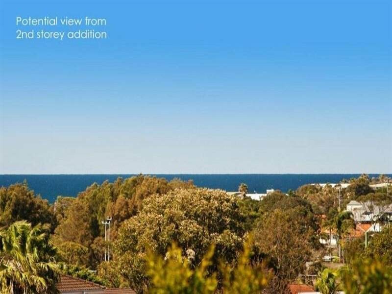 6 Fairport Street, North Curl Curl NSW 2099
