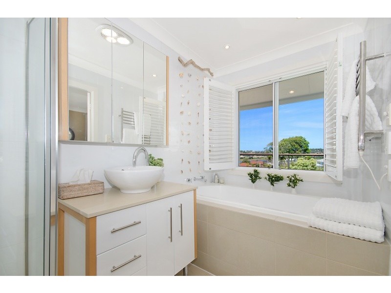 15 Coutts Crescent, Collaroy NSW 2097