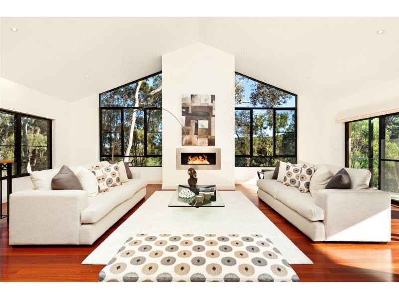 8 Barkala Road, Bayview NSW 2104