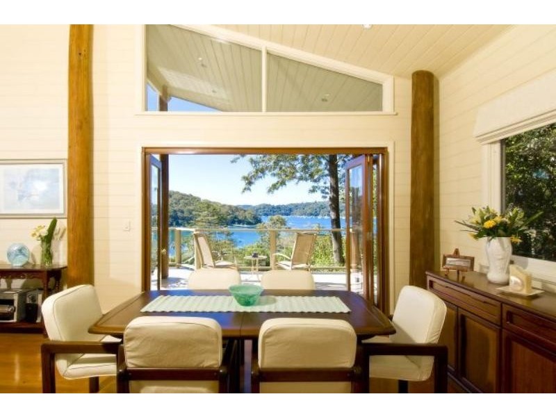 16 Eastview Road, Church Point NSW 2105