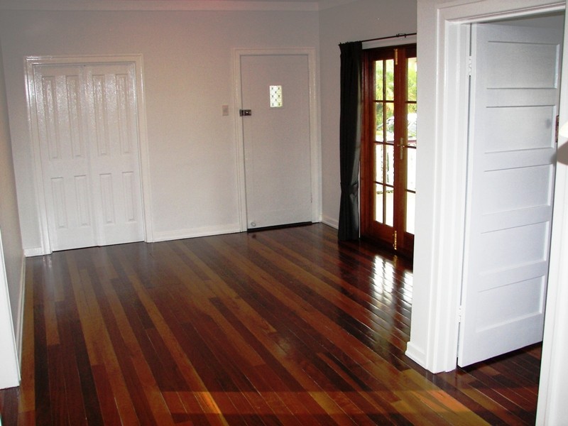 91 Whites Rd, Manly West QLD 4179