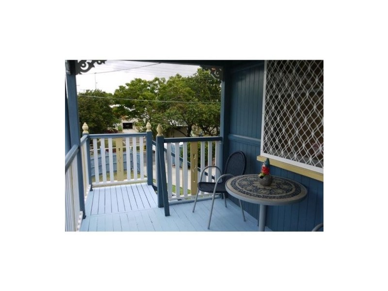 16 Pine Street, North Ipswich QLD 4305