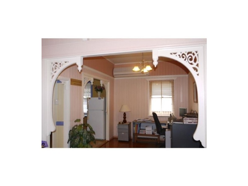 16 Pine Street, North Ipswich QLD 4305