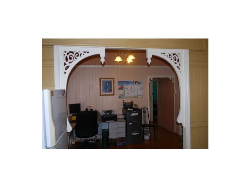 16 Pine Street, North Ipswich QLD 4305