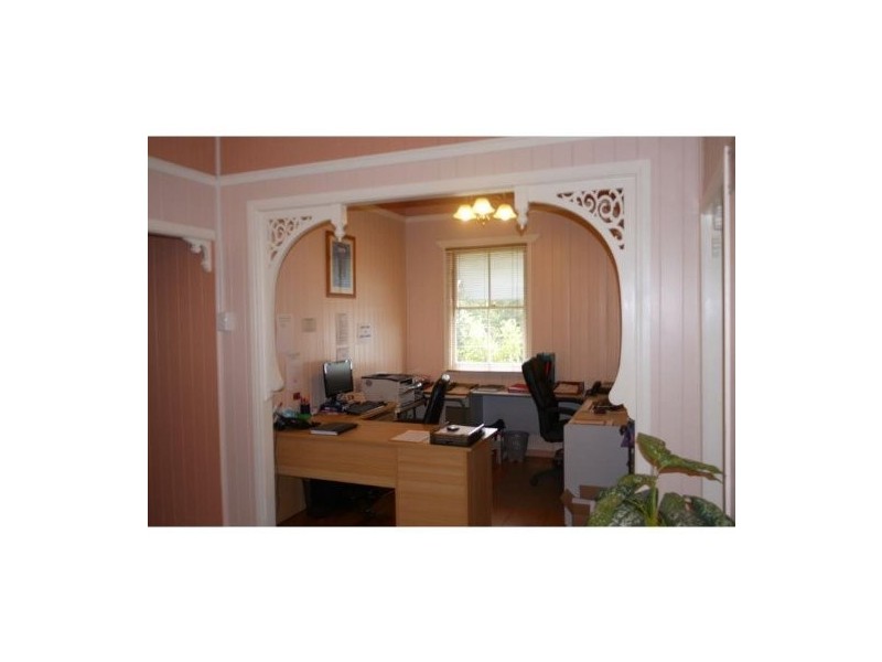 16 Pine Street, North Ipswich QLD 4305